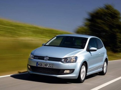 Volkswagen - In versione TDI, troviamo anche il pi potente 1.6 90 CV nelle versioni Comfortline e Highline (questultima anche con cambio automatico a doppia frizione DSG 7 marce).