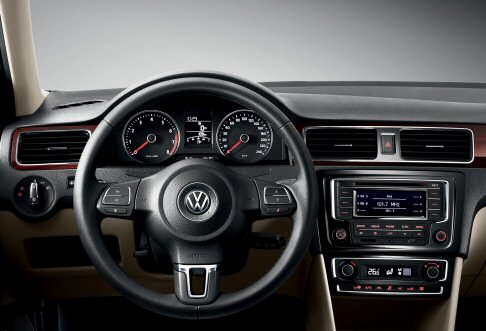 Volkswagen - Per quanto riguarda il capitolo motorizzazioni, la Volkswagen Santana offre motori quattro cilindri benzina aspirati della nuova famiglia EA 211.