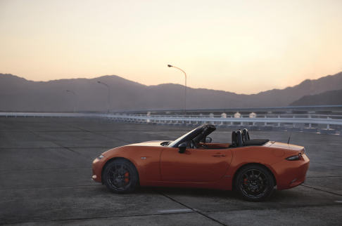 Mazda MX-5 30th Anniversary Edition Racing Orange