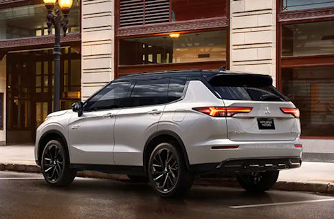 Mitsubishi Outlander PHEV 2025