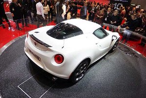 In anteprima mondiale: Alfa Romeo 4C