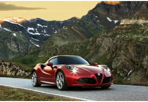 Alfa Romeo 4C, la coup sportiva senza compromessi