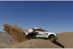 Dakar 12 stage: Vince Coma e diventa leader, per le cars Gordon non molla