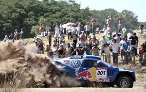 Dakar: Al-Attiyah accorcia su Sainz