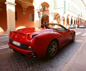 Ferrari California HELE: una Rossa dal cuore ecologico