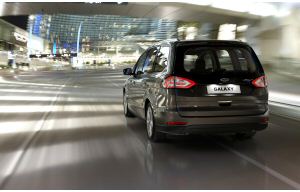 Ford Galaxy 7 posti, elegante e funzionale 