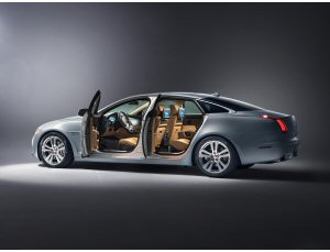 Jaguar XJ MY 2014, sintesi di tecnologia e lusso contemporaneo