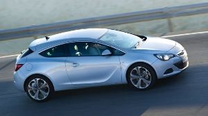 Opel Astra GTC: arriva il 1.6 Turbo SIDI