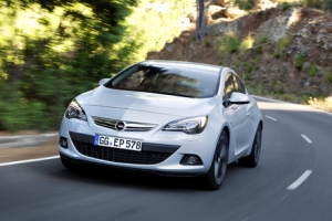 Opel Astra GTC 3 porte: tra poco nei concessionari