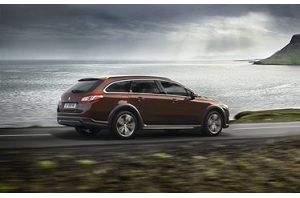 Nuova Peugeot 508 RXH, la prima ibrida diesel