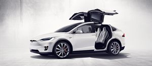 Tesla, arriva il suv elettrico