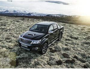 Toyota Hilux, ora c il top di gamma Invincible X