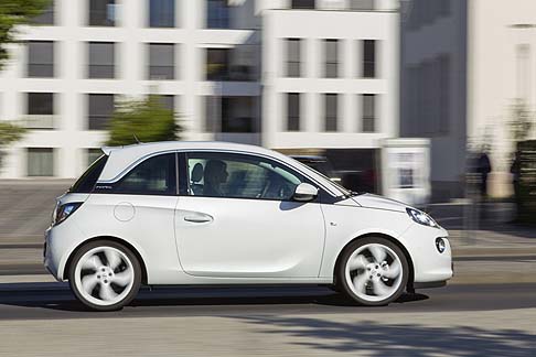 Opel ADAM Black Link/White Link