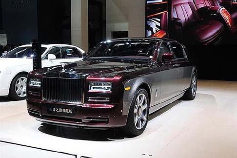 Rolls-Royce Phantom Pinnacle Travel