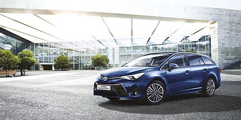 Toyota Avensis 2015