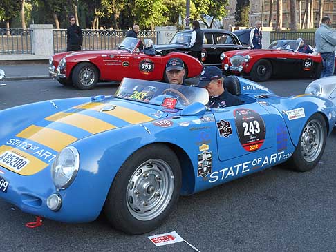 Porsche - La Porsche 550 1500 RS con lex-premier dellOlanda Jan Peter Balkenende alle Mille Miglia 2012