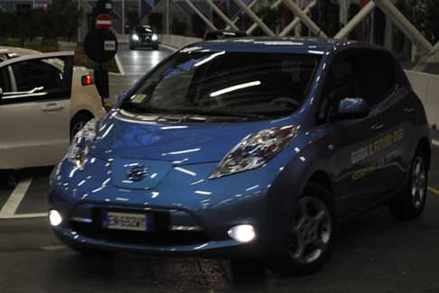 Nissan - Nissan Leaf 100% elettrica per il test drive ad Electric City al Bologna Motor Show 2012