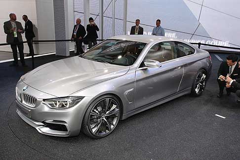 BMW - BMW Serie 4 Coup Concept con cambio manuale  a sei marce, quello automatico a otto rapporti