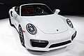 Porsche 911 Turbo S Cabriolet prentato in prima mondiale al Detroit Auto Show 2016