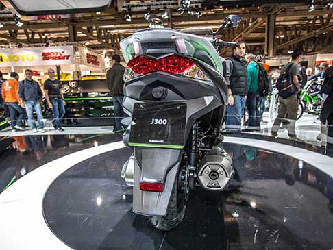 Kawasaki - Kawasaki scooter J300 posteriore allEICMA 2013