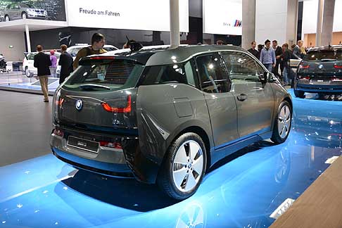 BMW - La BMW i3 che vanta una potenza di 125 kW/170 CV