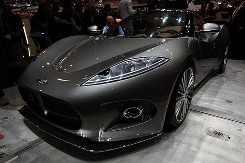 Spyker - La Spyker B6 Venator Concept adotta un V6 dalla potenza di oltre 375 CV, montato trasversalmente e abbinato a un cambio automatico a sei marce e trazione posteriore.