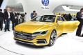 Immagine frontale della nuova Volkswagen Sport Coup Concept GTE, premiere di Ginevra