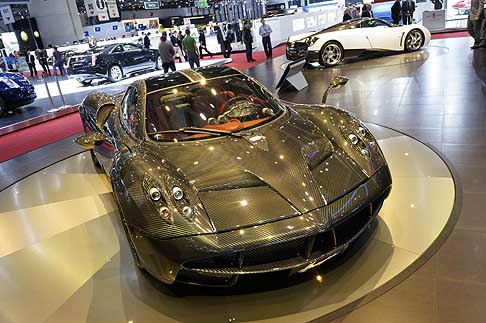 Pagani - Raccing cars Pagani Huayra Carbon Edition al Ginevra Motor Show 2012