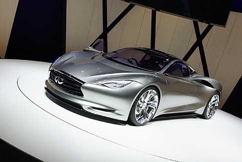 Infiniti - Infiniti Emerg E concept con telaio in alluminio estruso leggero