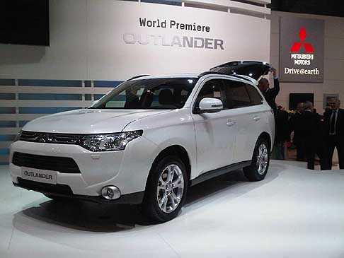 Mitsubishi Motors - Mitsubishi Outlander world premiere Geneva Motor Show 2012