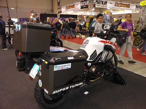 Yahama - Moto Yamaha Super Tenere con portapacchi al Motodays 2012