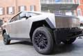 Cybertruck Pick-Up elettronico Tesla Fondation Series in bella mostra in Piazza XX Settembre per il Motor Valley Fest 2024 di Modena