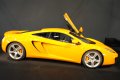 McLaren MP4 12C vista laterale della super sportiva stradale