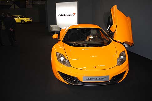 McLaren - McLaren MP4 12C supercar ad uso stradale