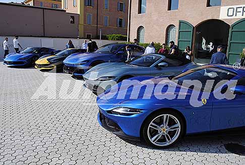 Museo Enzo Ferrari - Supercars Ferrari esposizione esterna a Modena presso il Museo Ferrari 2024