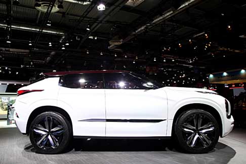 Mitsubishi Concept Ground Tourer-PHEV