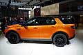 Land Rover Discovery Sport fiancata al Salone di Parigi 2014