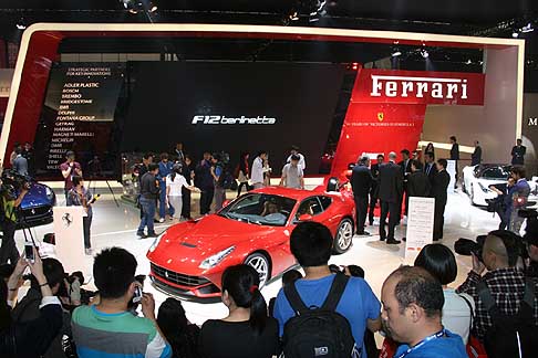 Ferrari - Ma il fiore allocchiello del made in Italy non dimentica la tecnologia e mostra nella terra del Dragone, in anteprima mondiale, levoluzione della vettura laboratorio HY-KERS.
