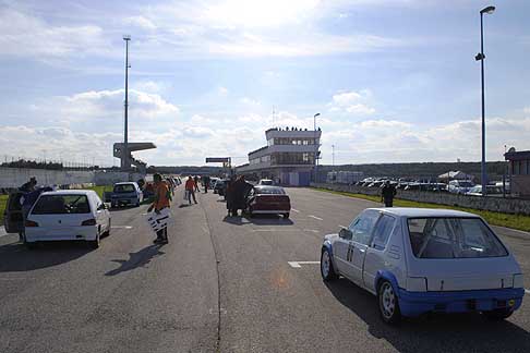 Trofeo Autodromo del Levante - Vista dal fondo schierameto categoria Turismo fino 1600 per la 3^ prova del Trofeo Autodromo del Levante