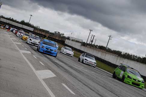 Gare categorie Turismo Trofeo del Levante - Pronti per la partnza categoria Turismo oltre 1600 in pista a Binetto al 1 Trofeo Autodromo del Levante prima tappa