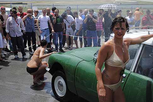 Donne e Motori Sexy Car Wash