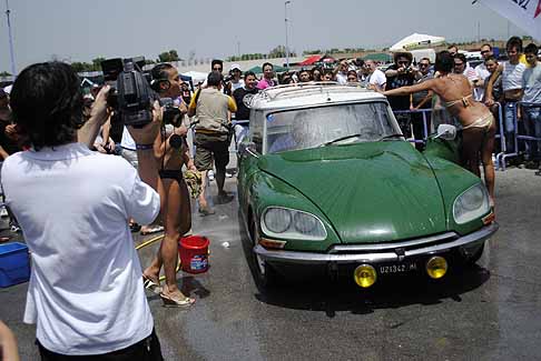 Donne e Motori Sexy Car Wash