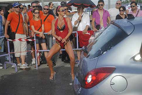 Donne e Motori Sexy Car Wash