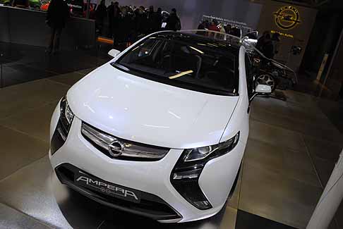 Bologna Motor Show Opel