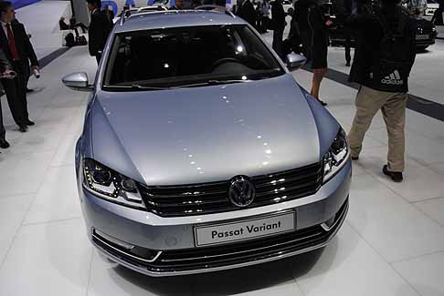 Volkswagen - Volkswagen Passat BlueMotion Technology 